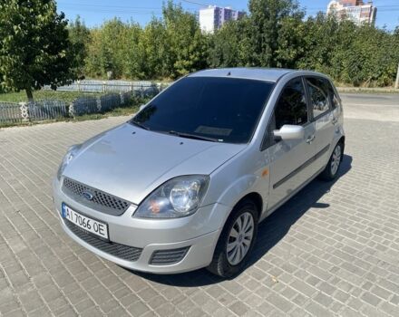Сірий Форд Фієста, об'ємом двигуна 1.4 л та пробігом 250 тис. км за 4199 $, фото 1 на Automoto.ua