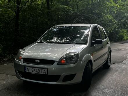 Форд Фієста 2006 у Тараще на Automoto.ua Сірий Форд Фієста, об'ємом двигуна 1.2 л та пробігом 270 тис. км за 3500 $, фото 1 на Automoto.ua