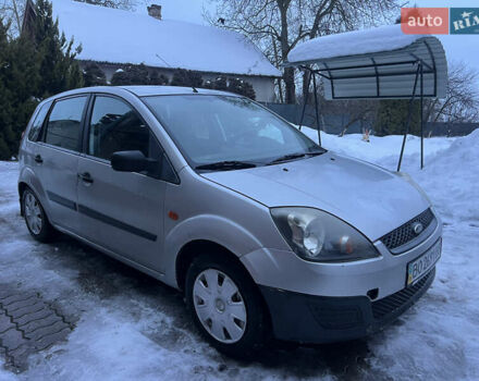 Серый Форд Фиеста, объемом двигателя 1.3 л и пробегом 187 тыс. км за 2200 $, фото 1 на Automoto.ua