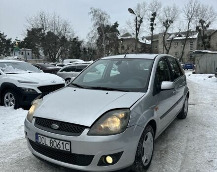 Серый Форд Фиеста, объемом двигателя 1.4 л и пробегом 200 тыс. км за 2200 $, фото 1 на Automoto.ua