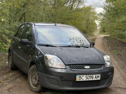 Форд Фиеста 2006 в Вознесенске на Automoto.ua Серый Форд Фиеста, объемом двигателя 1.4 л и пробегом 258 тыс. км за 2600 $, фото 1 на Automoto.ua