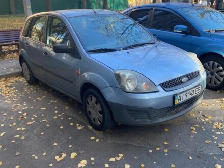 Сірий Форд Фієста, об'ємом двигуна 1.25 л та пробігом 233 тис. км за 2600 $, фото 1 на Automoto.ua