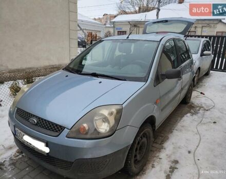 Сірий Форд Фієста, об'ємом двигуна 1.3 л та пробігом 153 тис. км за 3700 $, фото 1 на Automoto.ua