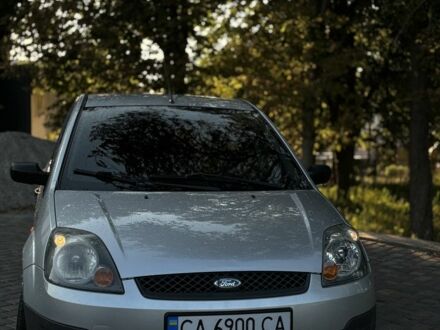 Форд Фиеста 2006 в Смеле на Automoto.ua Серый Форд Фиеста, объемом двигателя 1.2 л и пробегом 154 тыс. км за 3500 $, фото 1 на Automoto.ua