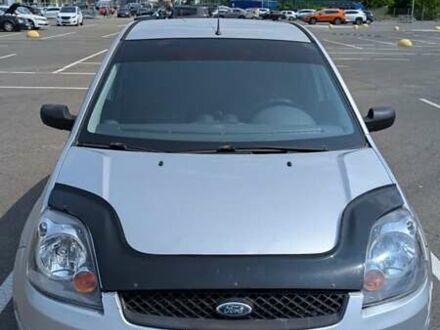 Сірий Форд Фієста, об'ємом двигуна 1.3 л та пробігом 278 тис. км за 3250 $, фото 1 на Automoto.ua