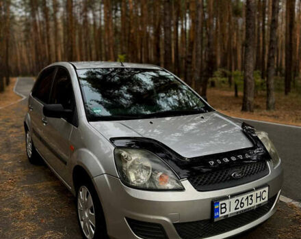 Сірий Форд Фієста, об'ємом двигуна 1.3 л та пробігом 173 тис. км за 3999 $, фото 1 на Automoto.ua