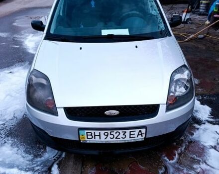 Серый Форд Фиеста, объемом двигателя 1.39 л и пробегом 215 тыс. км за 4500 $, фото 1 на Automoto.ua