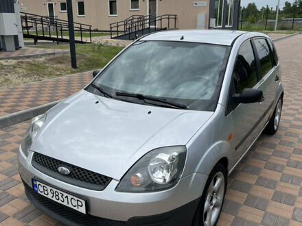 Форд Фиеста 2007 в Чернигове на Automoto.ua Серый Форд Фиеста, объемом двигателя 1.3 л и пробегом 292 тыс. км за 3700 $, фото 1 на Automoto.ua
