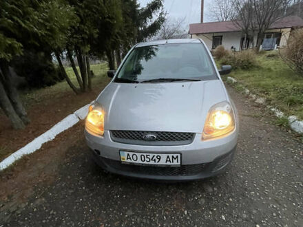 Серый Форд Фиеста, объемом двигателя 1.2 л и пробегом 78 тыс. км за 3200 $, фото 1 на Automoto.ua