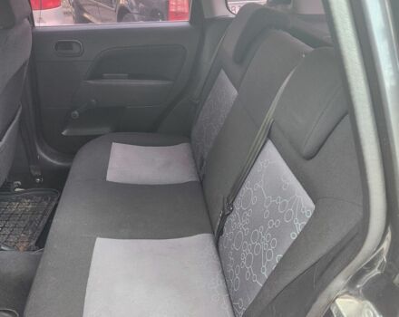 Серый Форд Фиеста, объемом двигателя 0 л и пробегом 275 тыс. км за 3500 $, фото 1 на Automoto.ua