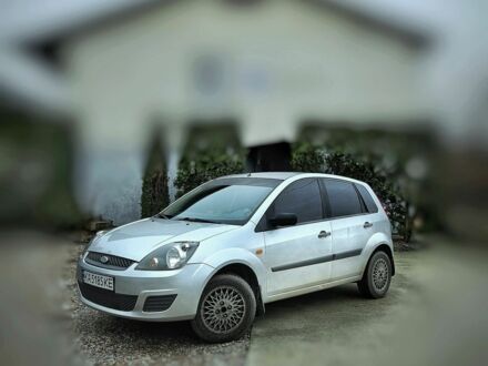 Серый Форд Фиеста, объемом двигателя 1.2 л и пробегом 246 тыс. км за 3800 $, фото 1 на Automoto.ua