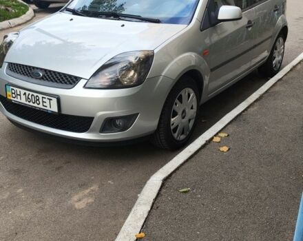 Серый Форд Фиеста, объемом двигателя 1.4 л и пробегом 177 тыс. км за 6500 $, фото 1 на Automoto.ua