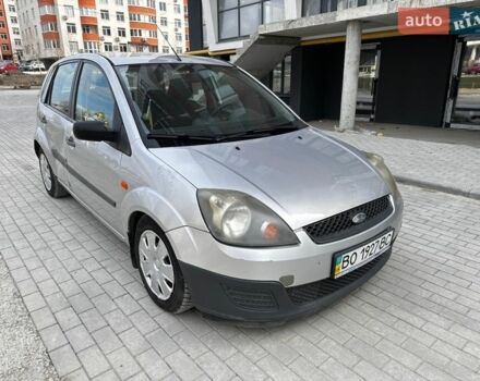 Серый Форд Фиеста, объемом двигателя 1.3 л и пробегом 170 тыс. км за 1999 $, фото 1 на Automoto.ua