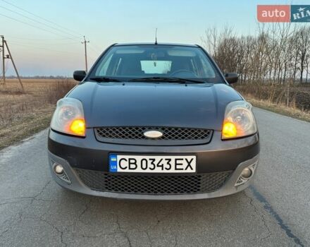 Серый Форд Фиеста, объемом двигателя 1.4 л и пробегом 237 тыс. км за 3700 $, фото 1 на Automoto.ua