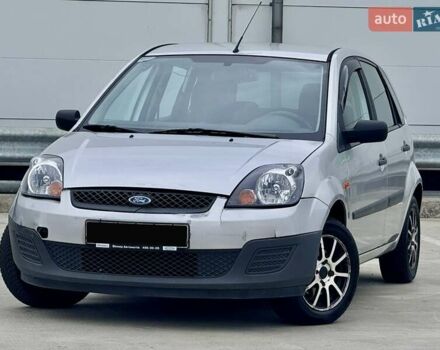 Серый Форд Фиеста, объемом двигателя 1.24 л и пробегом 247 тыс. км за 2950 $, фото 1 на Automoto.ua