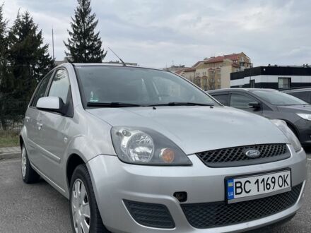 Форд Фієста 2007 у Львові на Automoto.ua Сірий Форд Фієста, об'ємом двигуна 1.3 л та пробігом 220 тис. км за 4499 $, фото 1 на Automoto.ua