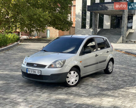 Сірий Форд Фієста, об'ємом двигуна 1.24 л та пробігом 157 тис. км за 3750 $, фото 1 на Automoto.ua