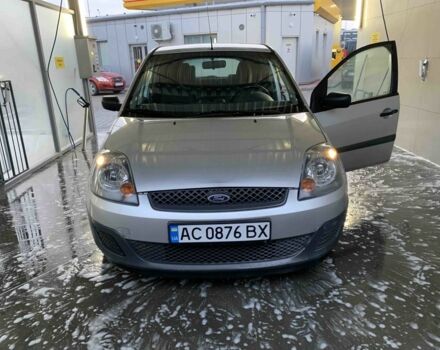 Серый Форд Фиеста, объемом двигателя 1.4 л и пробегом 265 тыс. км за 3000 $, фото 1 на Automoto.ua