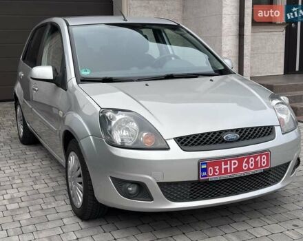 Сірий Форд Фієста, об'ємом двигуна 1.4 л та пробігом 178 тис. км за 4499 $, фото 1 на Automoto.ua