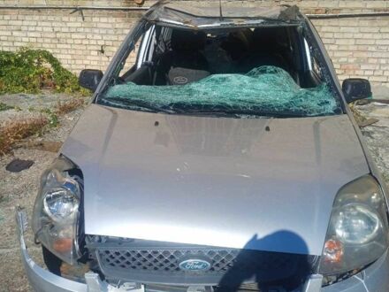 Сірий Форд Фієста, об'ємом двигуна 1.4 л та пробігом 233 тис. км за 902 $, фото 1 на Automoto.ua
