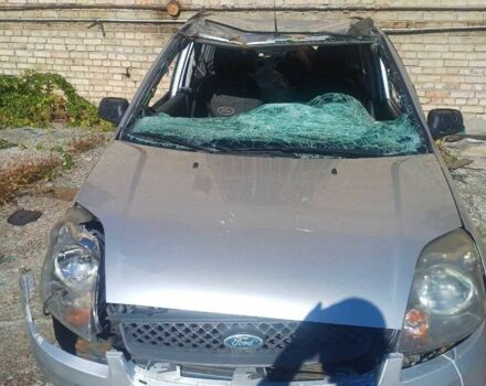 Серый Форд Фиеста, объемом двигателя 1.4 л и пробегом 233 тыс. км за 902 $, фото 1 на Automoto.ua