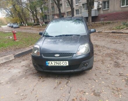 Сірий Форд Фієста, об'ємом двигуна 1.4 л та пробігом 280 тис. км за 3800 $, фото 1 на Automoto.ua