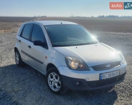 Сірий Форд Фієста, об'ємом двигуна 1.4 л та пробігом 400 тис. км за 3300 $, фото 1 на Automoto.ua