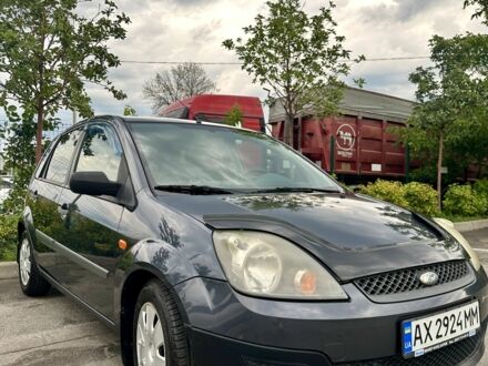 Серый Форд Фиеста, объемом двигателя 1.2 л и пробегом 172 тыс. км за 3800 $, фото 1 на Automoto.ua