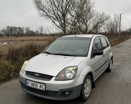 Серый Форд Фиеста, объемом двигателя 1.4 л и пробегом 157 тыс. км за 4000 $, фото 1 на Automoto.ua