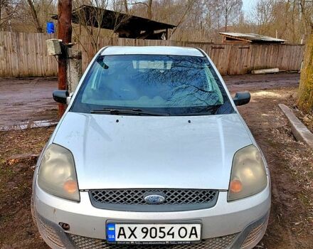 Серый Форд Фиеста, объемом двигателя 1.2 л и пробегом 360 тыс. км за 1500 $, фото 1 на Automoto.ua