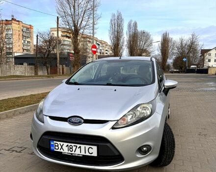Серый Форд Фиеста, объемом двигателя 1.2 л и пробегом 210 тыс. км за 4900 $, фото 1 на Automoto.ua