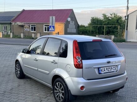 Сірий Форд Фієста, об'ємом двигуна 1.4 л та пробігом 123 тис. км за 4213 $, фото 1 на Automoto.ua