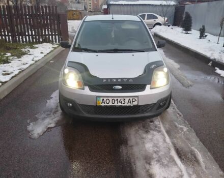 Серый Форд Фиеста, объемом двигателя 1.4 л и пробегом 317 тыс. км за 3500 $, фото 1 на Automoto.ua