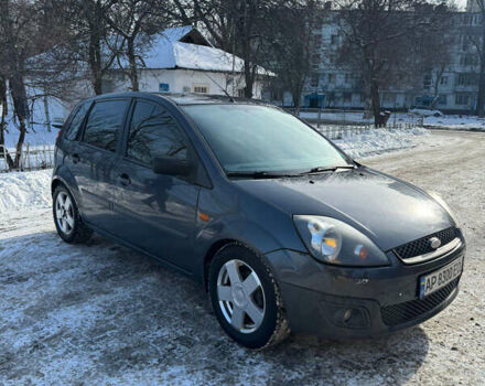 Серый Форд Фиеста, объемом двигателя 1.4 л и пробегом 342 тыс. км за 3000 $, фото 1 на Automoto.ua