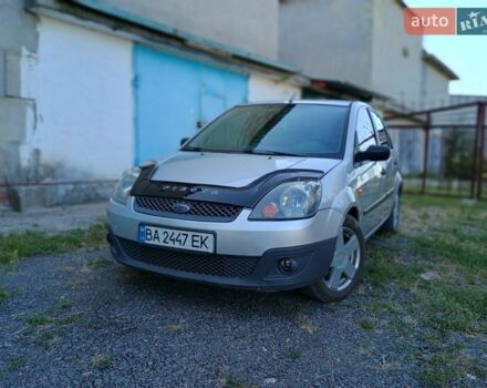Сірий Форд Фієста, об'ємом двигуна 1.4 л та пробігом 224 тис. км за 3600 $, фото 1 на Automoto.ua
