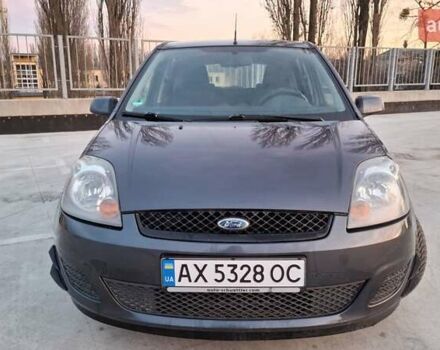 Серый Форд Фиеста, объемом двигателя 1.39 л и пробегом 250 тыс. км за 4400 $, фото 1 на Automoto.ua