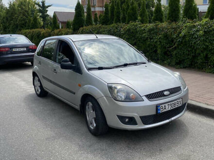 Форд Фієста 2008 у Києві на Automoto.ua Сірий Форд Фієста, об'ємом двигуна 1.39 л та пробігом 133 тис. км за 3700 $, фото 1 на Automoto.ua