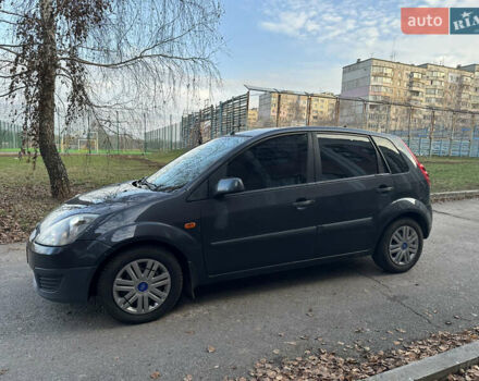 Сірий Форд Фієста, об'ємом двигуна 1.24 л та пробігом 234 тис. км за 4200 $, фото 1 на Automoto.ua