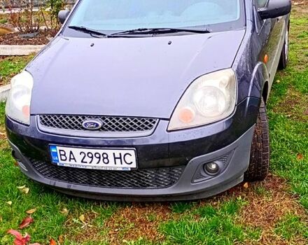 Серый Форд Фиеста, объемом двигателя 1.4 л и пробегом 214 тыс. км за 4200 $, фото 1 на Automoto.ua