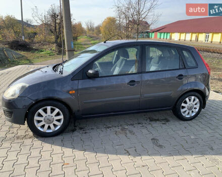 Сірий Форд Фієста, об'ємом двигуна 1.4 л та пробігом 161 тис. км за 2750 $, фото 1 на Automoto.ua