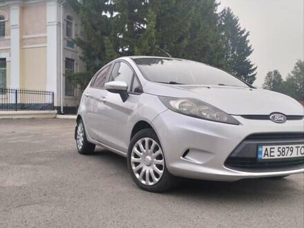 Сірий Форд Фієста, об'ємом двигуна 1.24 л та пробігом 183 тис. км за 5700 $, фото 1 на Automoto.ua