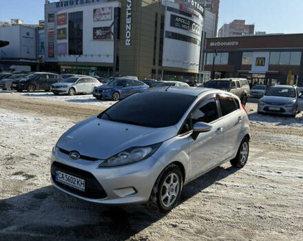 Сірий Форд Фієста, об'ємом двигуна 1.4 л та пробігом 136 тис. км за 7250 $, фото 1 на Automoto.ua