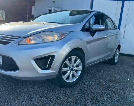 Серый Форд Фиеста, объемом двигателя 1.6 л и пробегом 266 тыс. км за 5700 $, фото 1 на Automoto.ua