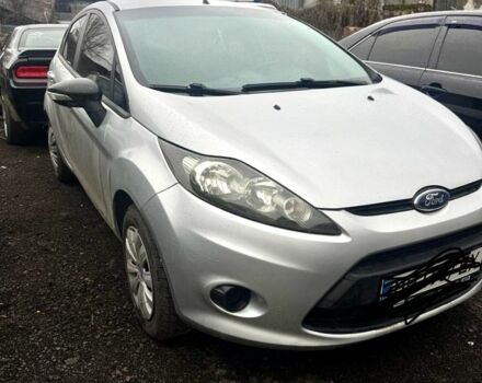 Серый Форд Фиеста, объемом двигателя 1.4 л и пробегом 145 тыс. км за 5950 $, фото 1 на Automoto.ua