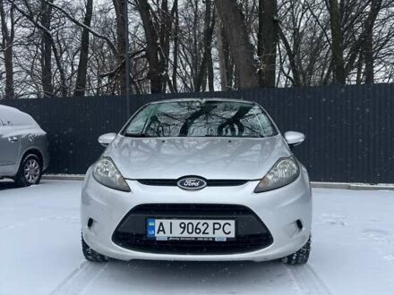 Сірий Форд Фієста, об'ємом двигуна 1.25 л та пробігом 201 тис. км за 5200 $, фото 1 на Automoto.ua
