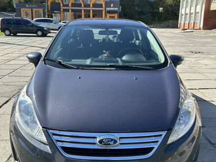 Серый Форд Фиеста, объемом двигателя 1.6 л и пробегом 189 тыс. км за 7000 $, фото 1 на Automoto.ua