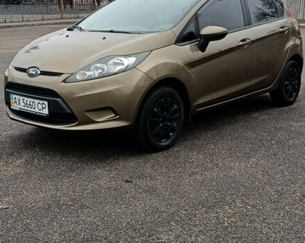 Серый Форд Фиеста, объемом двигателя 1.2 л и пробегом 110 тыс. км за 6300 $, фото 1 на Automoto.ua