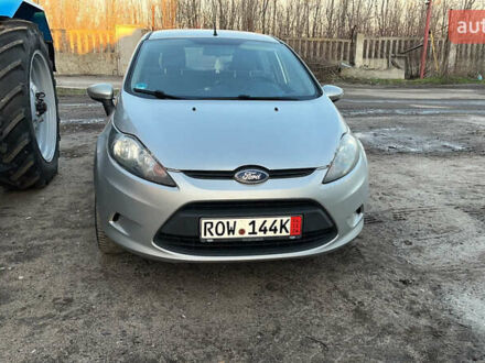 Форд Фієста 2012 у Миколаєві на Automoto.ua Сірий Форд Фієста, об'ємом двигуна 1.4 л та пробігом 200 тис. км за 6300 $, фото 1 на Automoto.ua