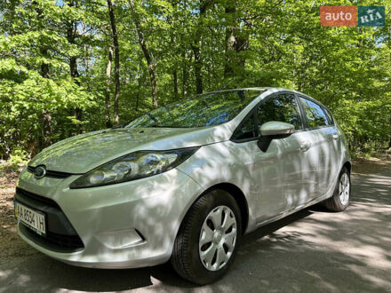 Форд Фієста 2012 у Києві на Automoto.ua Сірий Форд Фієста, об'ємом двигуна 1.24 л та пробігом 196 тис. км за 5900 $, фото 1 на Automoto.ua