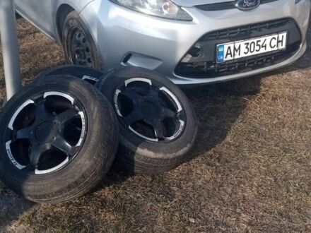 Сірий Форд Фієста, об'ємом двигуна 1.2 л та пробігом 50 тис. км за 5550 $, фото 1 на Automoto.ua